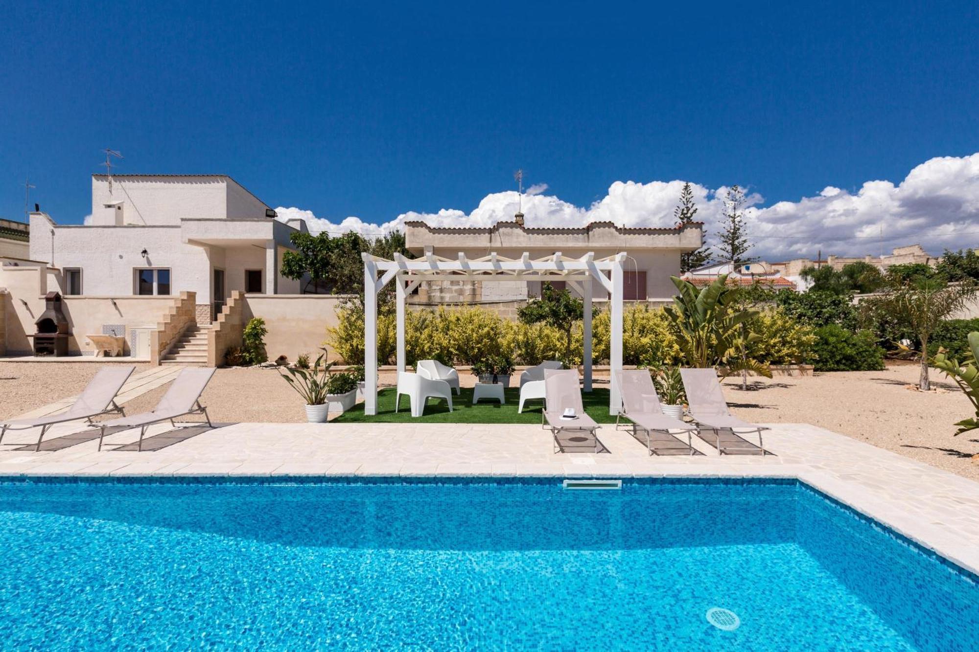 Villa Tina Maria By Barbarhouse San Pietro in Bevagna Exterior photo